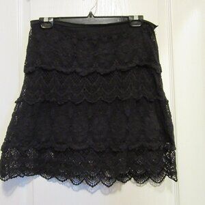 Ladies Black Lined Lace skirt as is Solitaire size small